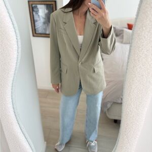 Blazer. H&M, size S. Brand new.